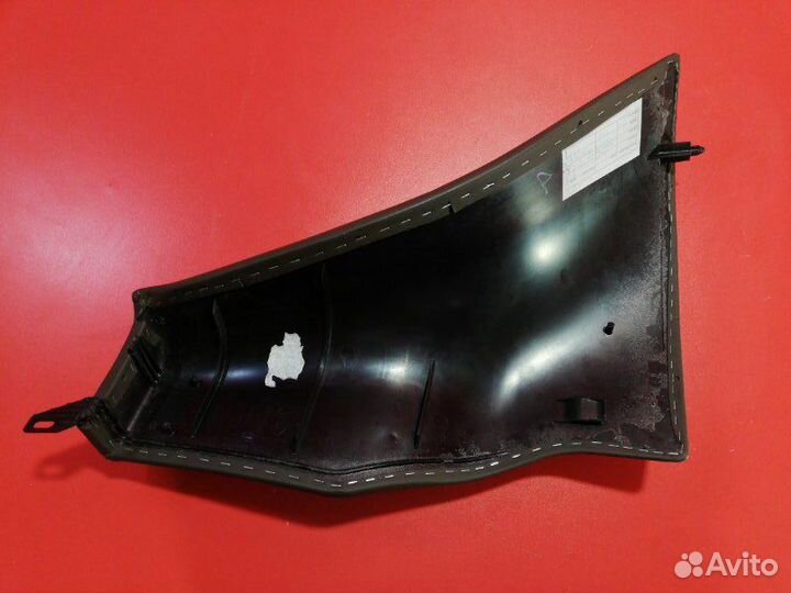 Накладка стойки кузова задняя правая Land Rover