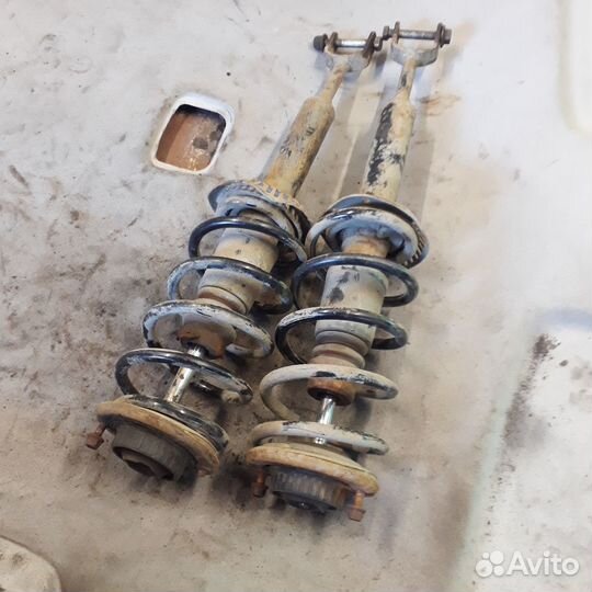 Стойки передние в сборе Ауди А4Б5 VW Пассат Б5