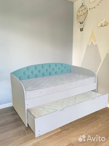 Кровать для малыша выдвиж спальн велюр лдсп