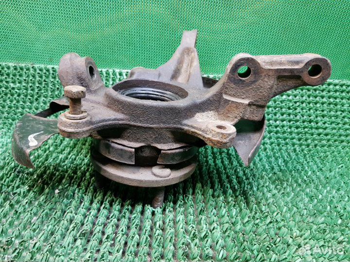 Кулак поворотный передний левый Nissan Almera N15