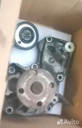 Помпа (водяной насос)оригинал ford 1778516