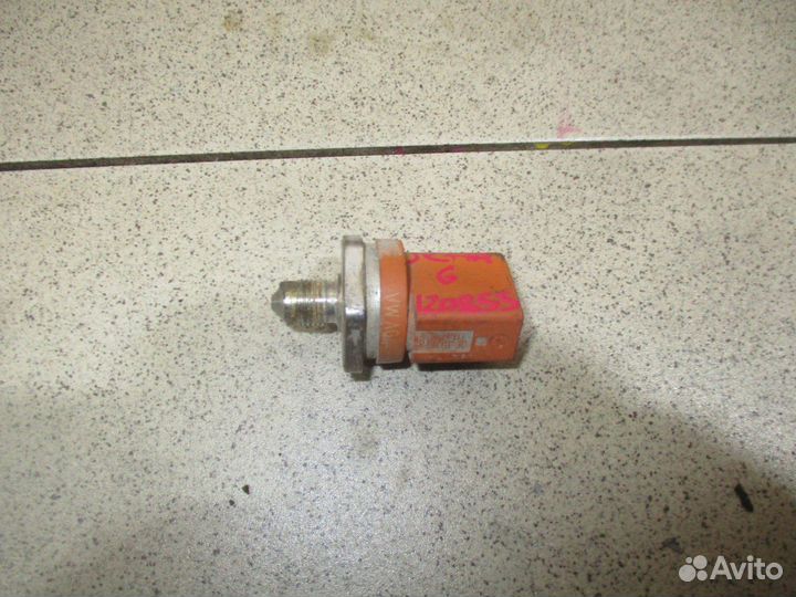 Датчик давления топлива VW Jetta 6 (1B)