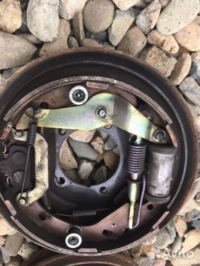 Toyota Noah 2002, AZR 60 65 барабан кажух