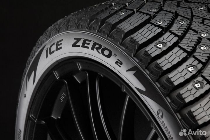 Pirelli Ice Zero 2 235/45 R18 98H