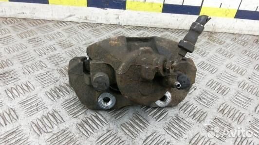 Суппорт тормозной передний правый ford focus 3 (4L