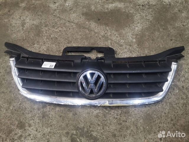 Решетка радиатора Volkswagen Touran 1T0853651