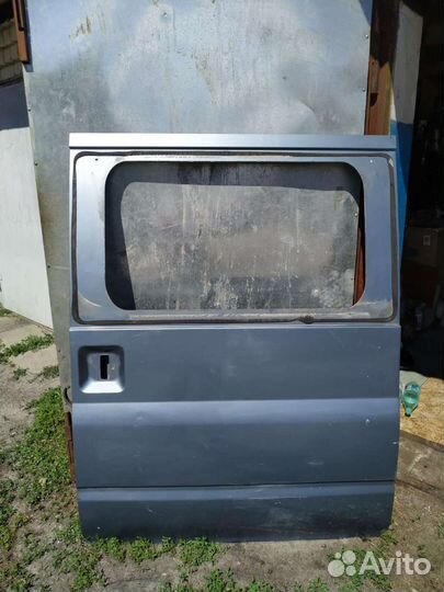 Боковая дверь на Ford Transit левая
