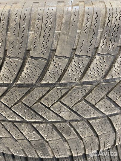 Bridgestone Blizzak LM-005 295/40 R21 111V