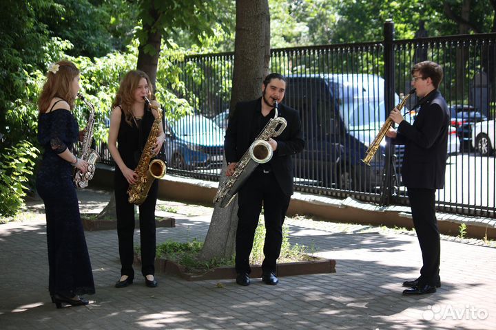 Уроки игры на саксофоне