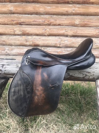 Седло для лошади