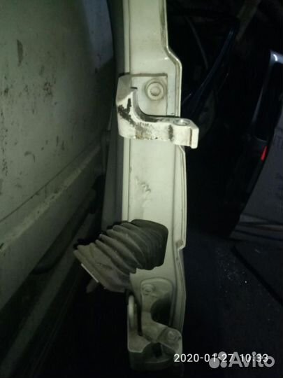 Дверь передняя левая Volkswagen California/Caravel