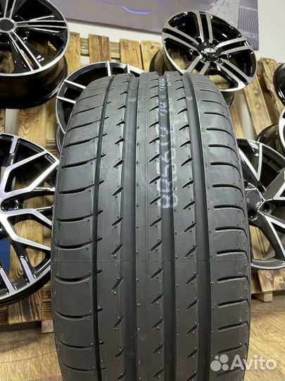 Yokohama Advan Sport V105S 235/40 R19 96Y