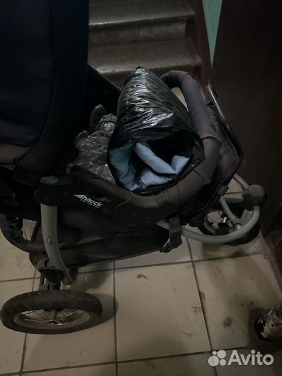 Прогулочная коляска