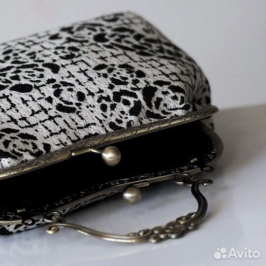 Сумка на фермуаре женская