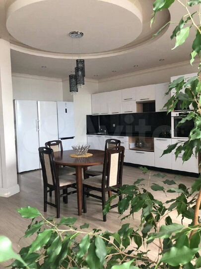 4-к. квартира, 185 м², 13/20 эт.