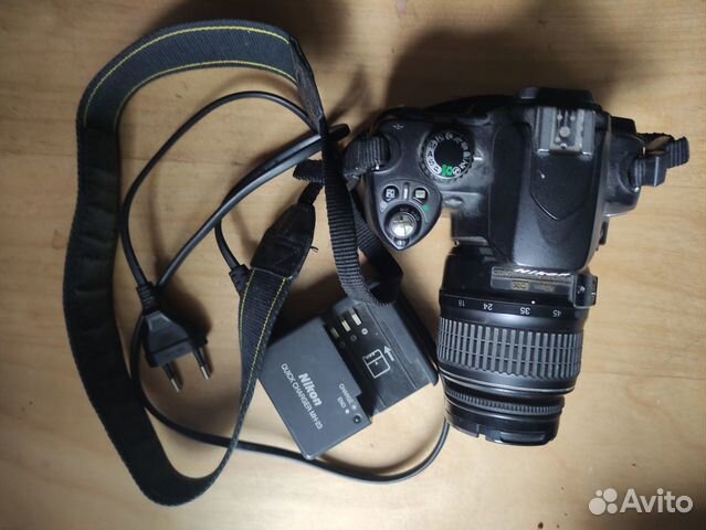 Nikon D40 Kit Nikkor AF-S 18-55