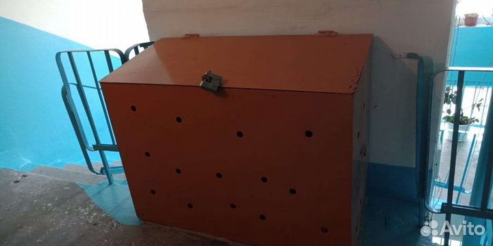 Металлический ящик