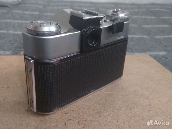 Плёночный фотоаппарат Зенит-Е