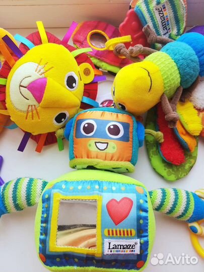 Развивающие игрушки Lamaze подвесные
