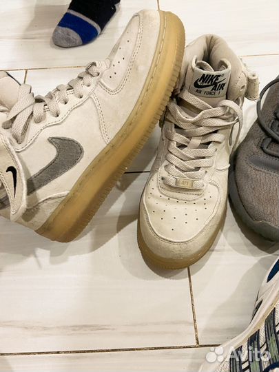 Кроссовки пакетом 38 размер