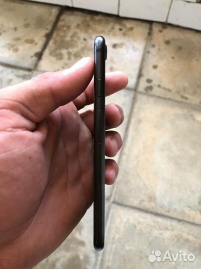 Телефон iPhone