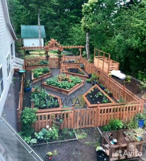 Грядки высокие деревянные тёплые под клубнику