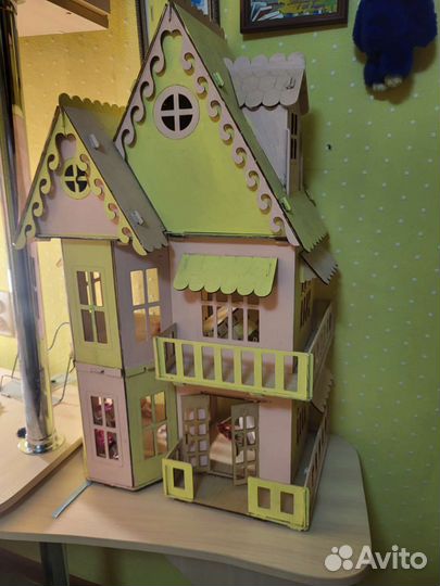 Домик кукольный деревянный