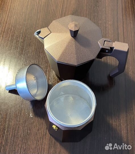 Гейзерная кофеварка taller