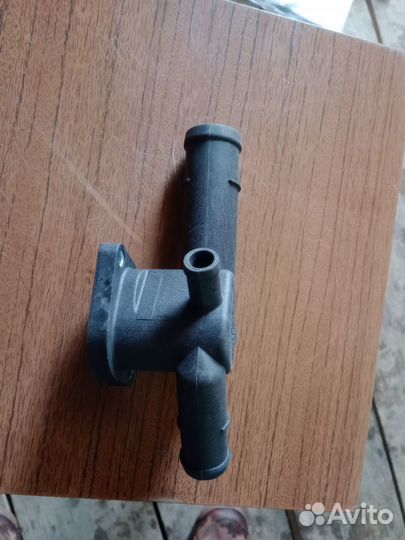 PA6.6-GF30 тройник системы охлаждения