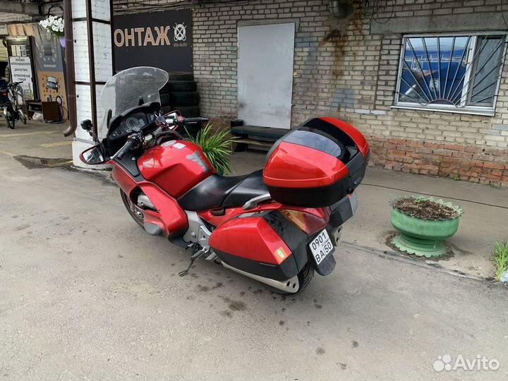 Honda st1300