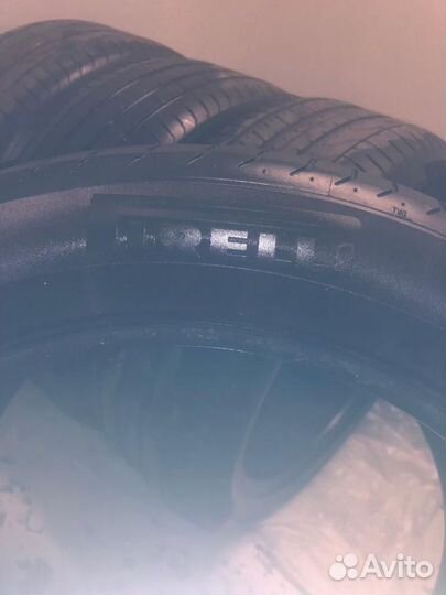 Pirelli P Zero 245/45 R21 и 315/40 R21