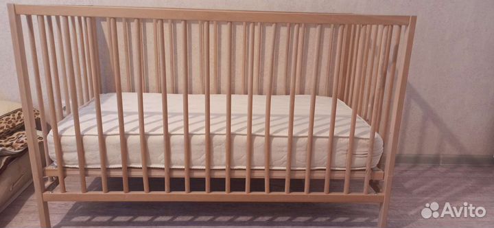 Детская кровать IKEA с матрасом