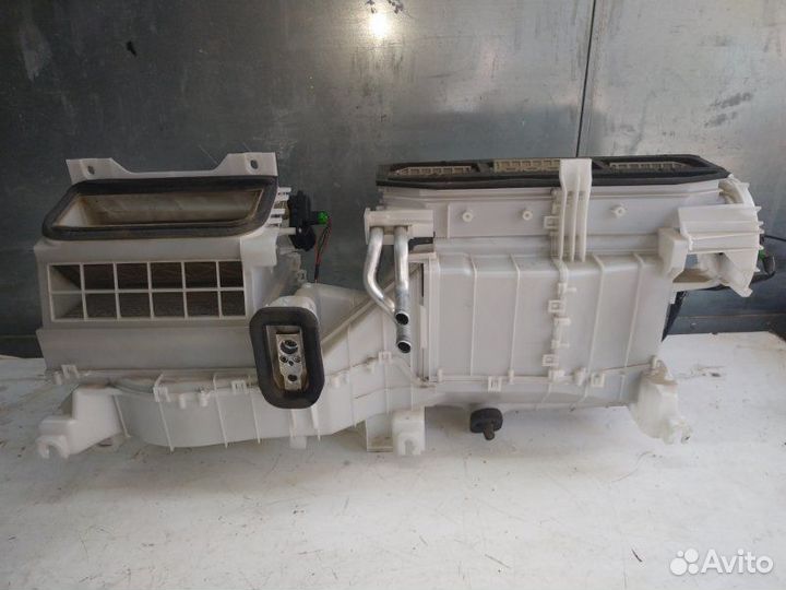 Корпус отопителя Suzuki Grand Vitara кроссовер 2.0