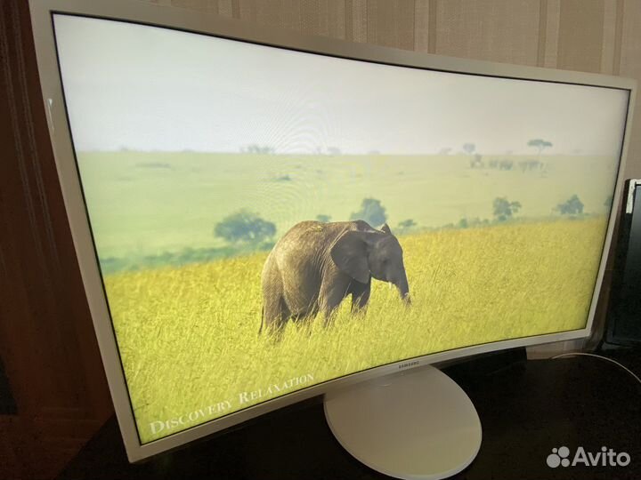 Монитор Samsung 32 изогнутый Full HD
