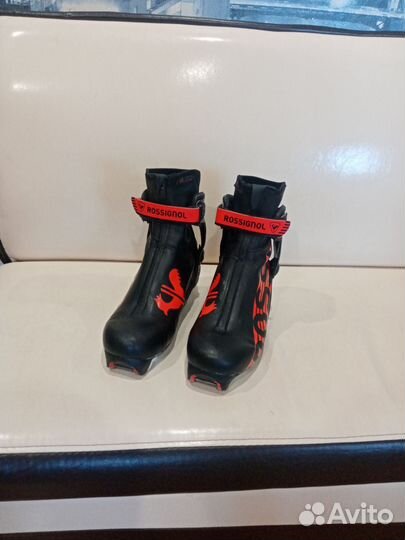 Продам лыжные ботинки