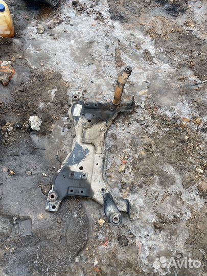 Подрамник передний Ford c-Max