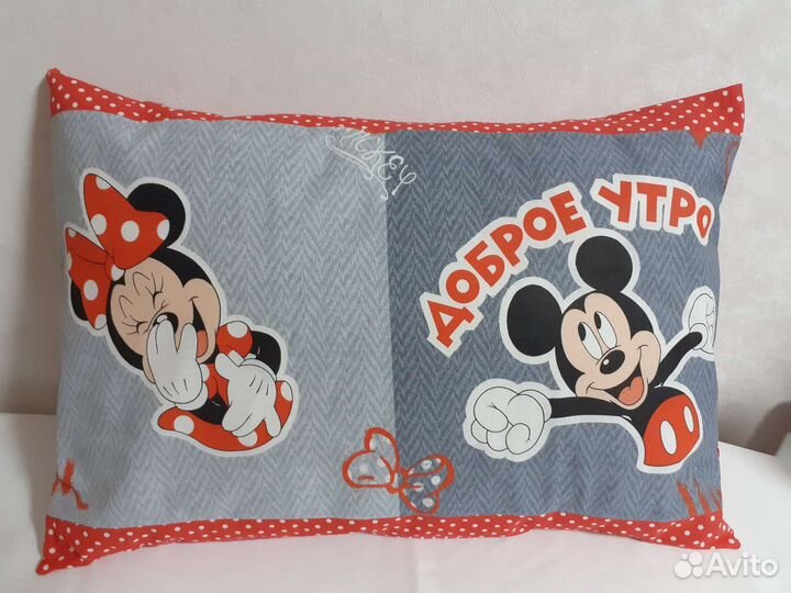 Подушки Микки и Минни Маус