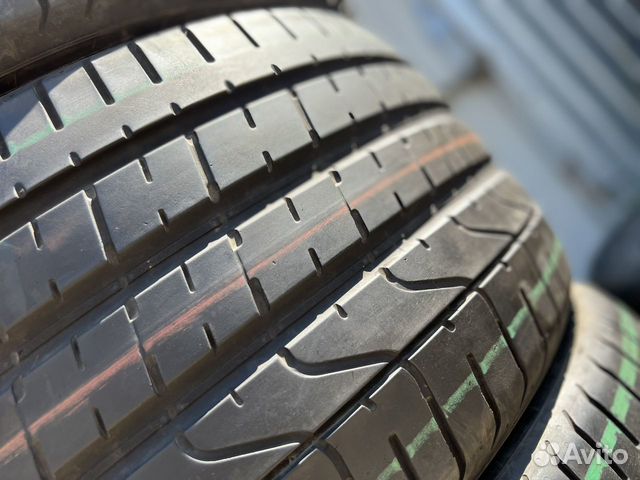 Pirelli P Zero 295/35 R21