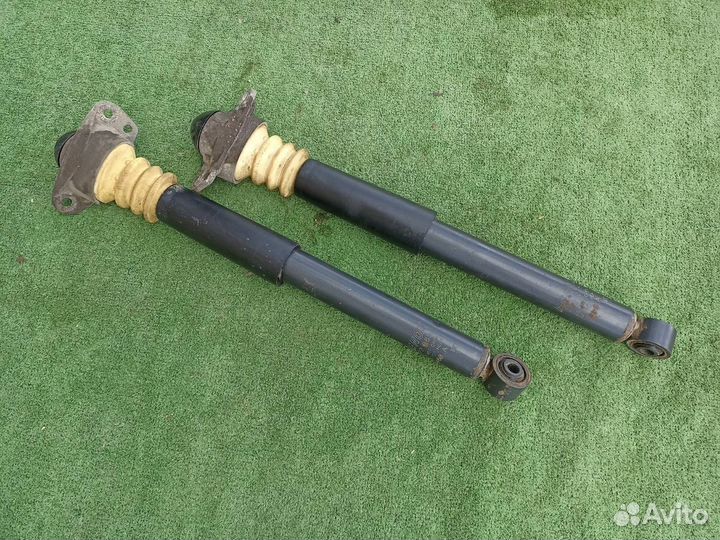 Амортизатор задний Volkswagen Jetta седан 1.6 2006