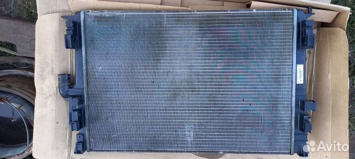 Радиатор охлаждения двигателя LADA ларгус