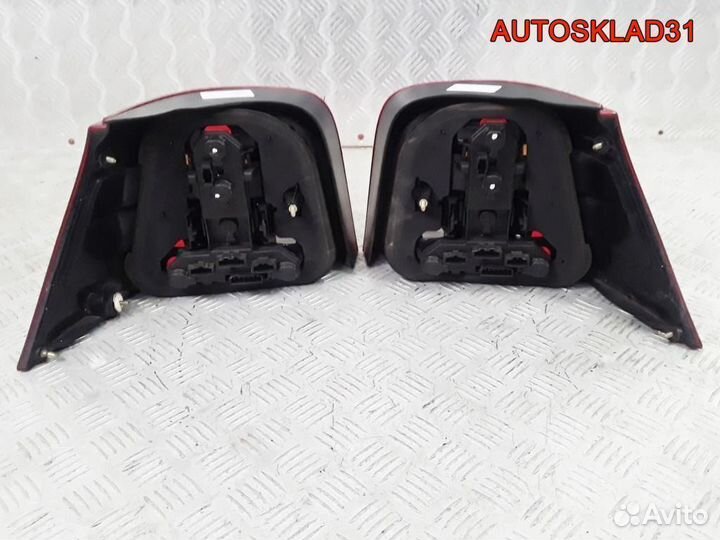 Фонарь задний для Фольксваген Гольф 4 1J6945111S