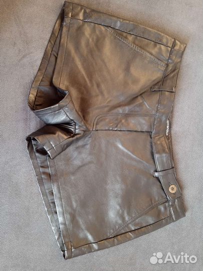 Кожаные шорты