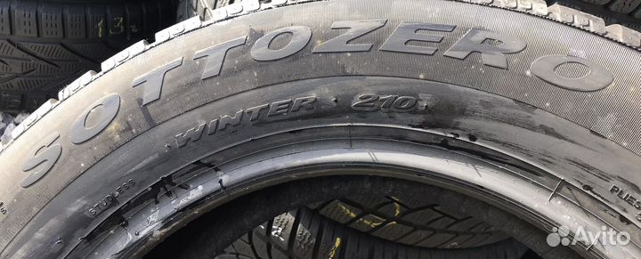 Pirelli Winter Sottozero 210 225/60 R17 99H
