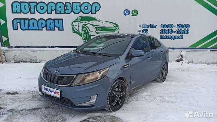 Ручка внутренняя потолочная задняя правая Kia Rio 3 853401R1208M