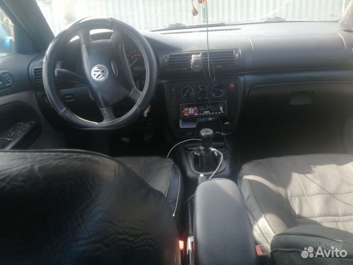 Volkswagen Passat 1.6 МТ, 1997, 500 000 км