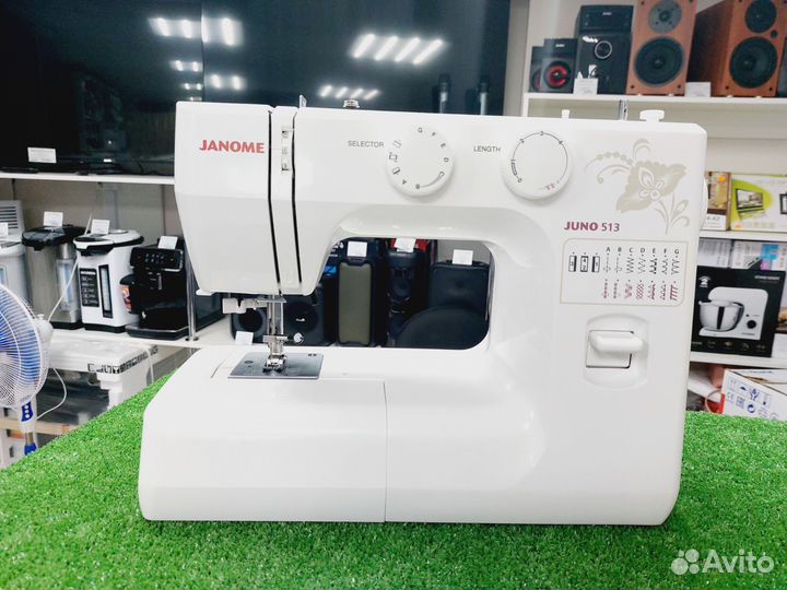Швейная машина Janome Juno 513