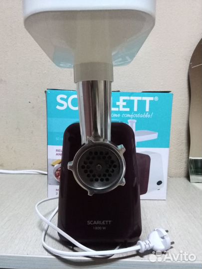 Мясорубка электрическая scarlet