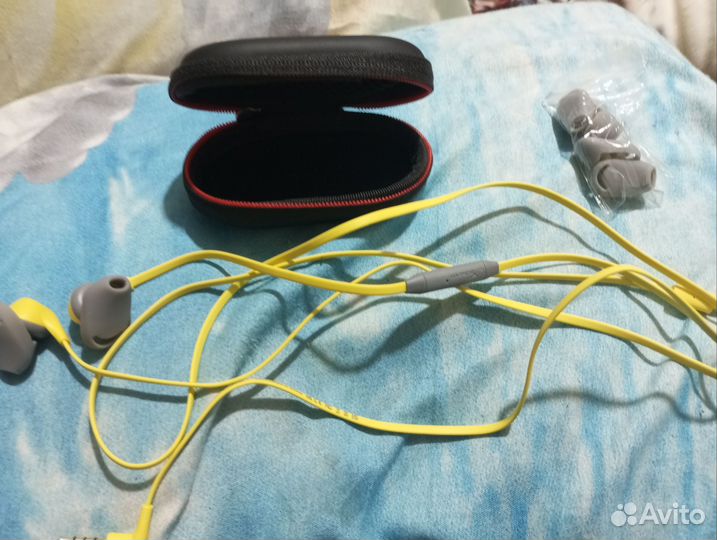 Hyperx cloud Earbuds