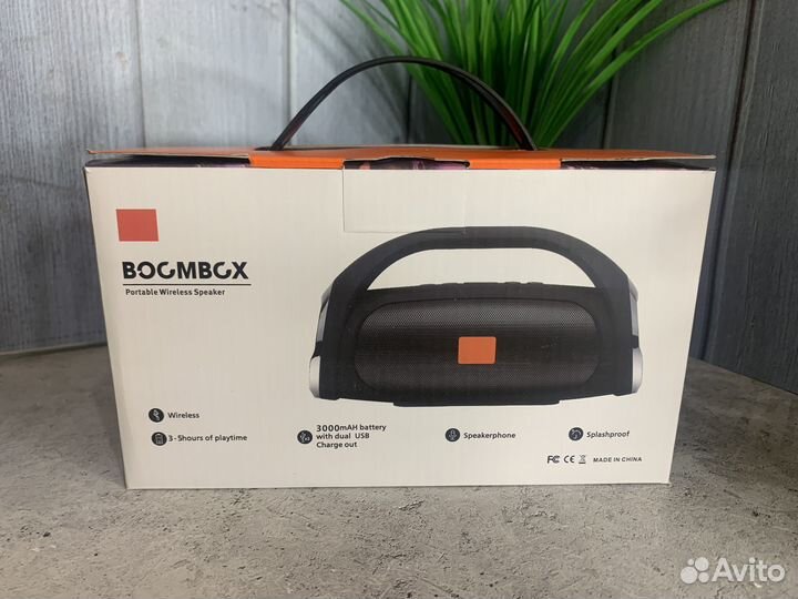 Новая беспроводная колонка JBL BoomBox Mini