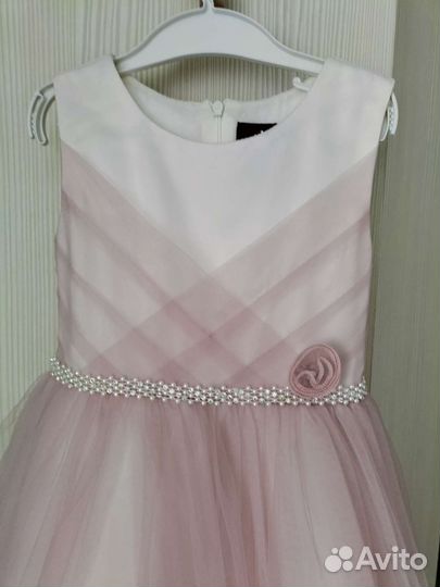 Платье нарядное для девочки. Нежное и воздушное